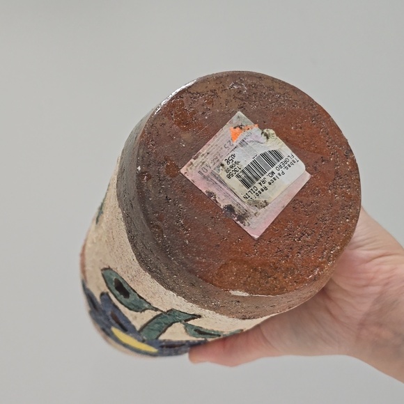 Vintage Decorative clay flower vase - Picture 5 of 9